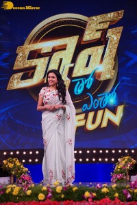 Ranbir Kapoor and Alia Bhatt promote Brahmastra on Etv Cash Game Show