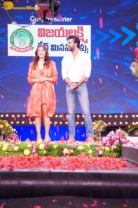 Ranbir Kapoor and Alia Bhatt promote Brahmastra on Etv Cash Game Show