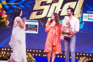 Ranbir Kapoor and Alia Bhatt promote Brahmastra on Etv Cash Game Show