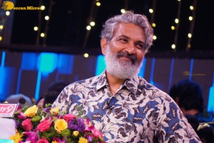 Ranbir Kapoor and Alia Bhatt promote Brahmastra on Etv Cash Game Show