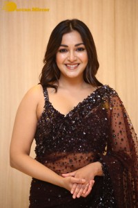 Actress Catherine Tresa dressed in a Black Saree