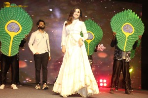 Cheppalani Undi audio launch attended by Yash Puri and Stefy Patel