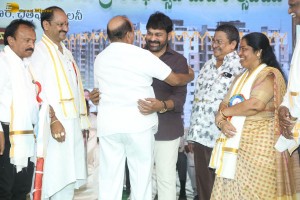 Tollywood Megastar Chiranjeevi formally handed over the fully constructed MIG Flats and HIG Duplex Houses to beneficiaries at the Chitrapuri Colony in Manikonda, Hyderabad