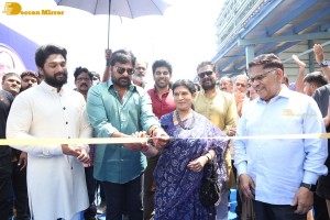 Chiranjeevi launches Allu Studios along with Allu Arjun and Allu Aravind