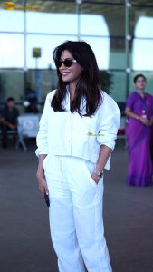actress Chitrangada Singh glamorous in all white