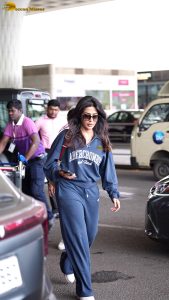 actress chitrangada singh chic look in hoodie