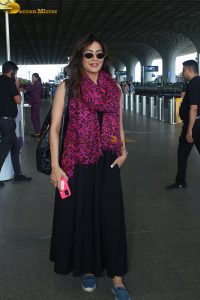 Indian actress Chitrangada Singh fashionable in a sleeveless dress