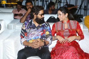 Cobra movie Pre-Release Function attended by Vikram, Srinidhi Shetty and Mirnalini Ravi