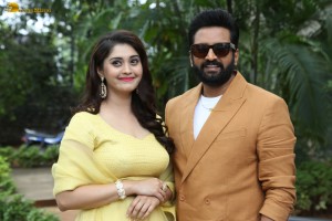 DD Returns Press Meet attended by Santhanam and Surbhi Puranik