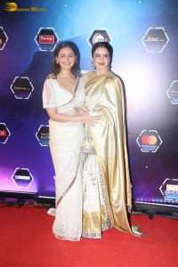 Dadasaheb Phalke Awards 2023 attended by Alia Bhatt, Rekha, Vidya Balan, Tejasswi Prakash, Rishab Shetty, Shriya Saran, and Varun Dhawan