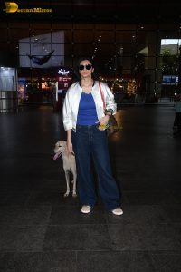 actress daisy shah stylish looks at mumbai airport