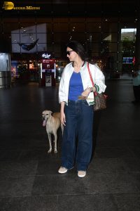 actress daisy shah stylish looks at mumbai airport