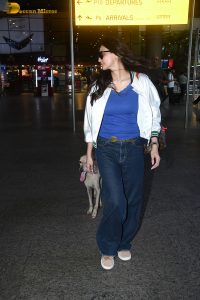 actress daisy shah stylish looks at mumbai airport