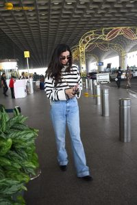 actress Daisy Shah cute at mumbai airport in a striped t-shirt