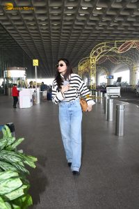 actress Daisy Shah cute at mumbai airport in a striped t-shirt