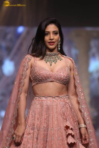 actress Daksha Nagarkar ramp walk in a lehenga choli