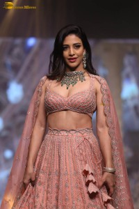 Daksha Nagarkar Picture Gallery 3