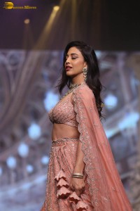 actress Daksha Nagarkar ramp walk in a lehenga choli