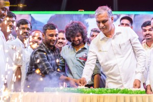 Telangana Minister Harish Rao and actor nani attend CM KCR Cricket trophy season 3 in Siddipet