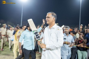 Telangana Minister Harish Rao and actor nani attend CM KCR Cricket trophy season 3 in Siddipet