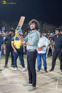 Telangana Minister Harish Rao and actor nani attend CM KCR Cricket trophy season 3 in Siddipet