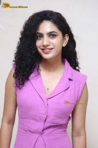 actress deepa thomas sexy in a pink dress
