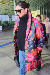 actress deepika padukone shows off fashion apparel at mumbai airport while traveling