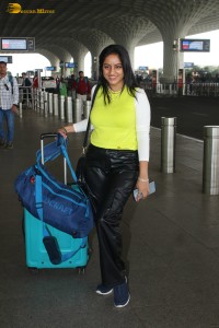 actress Deepika Singh spotted at mumbai airport