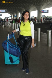 actress Deepika Singh spotted at mumbai airport