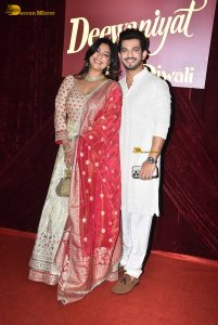 Deewaniyat Ki Diwali Party attended by Mouni Roy, Sonal Chauhan, Avneet Kaur, Nargis Fakhri, and Sophie Choudry