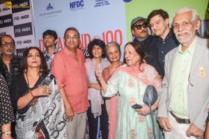 Pictures from Dev Anand’s 100th Birth Anniversary Celebrations, where his popular movies are being screened. Veteran Actress Waheeda Rehman and Actor Jackie Shroff led the tributes