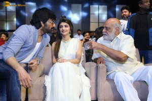 Dhamaka pre-release function attended by Ravi Teja, Sreeleela and Raghavendra Rao
