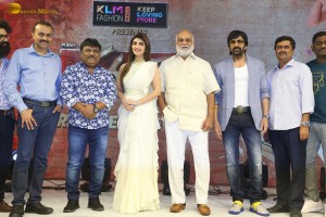 Dhamaka pre-release function attended by Ravi Teja, Sreeleela and Raghavendra Rao