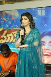 Telugu movie dhamaka press meet attended by actress sreeleela