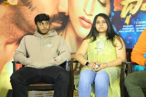 Telugu movie dhamaka press meet attended by actress sreeleela