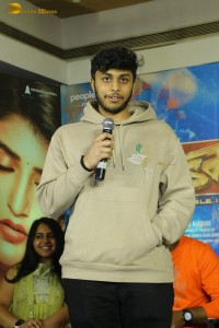 Telugu movie dhamaka press meet attended by actress sreeleela