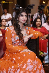 Dhamaka Success Celebration attended by Ravi Teja and Sreeleela