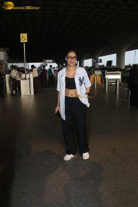 actress Dhanashree Verma spotted at mumbai airport