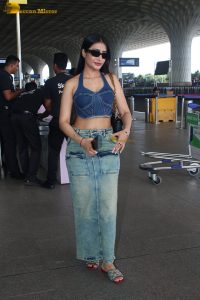 cute actress Dhanashree Verma in blue top and denim jeans