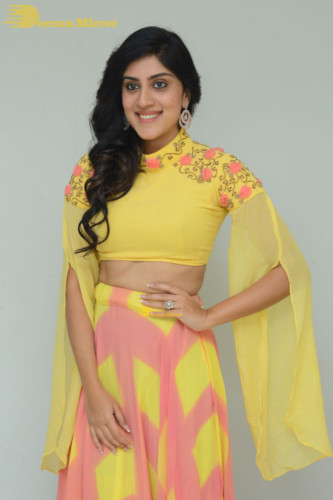 Dhanya Balakrishnan (52)