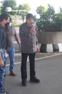 Bollywood Star Dharmendra seen at the Airport