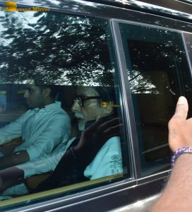 Bollywood stars including Amitabh Bachchan, Shah Rukh Khan, Salman Khan, Aamir Khan, Ranveer Singh, pay last respects to Dharmendra