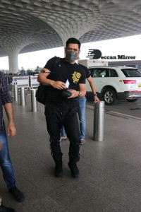 Mahendra Singh Dhoni and his family leave Mumbai Airport to Jaipur on December 18