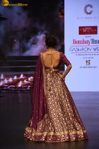 actress dia mirza looking gorgeous doing a ramp walk at a fashion show