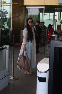 bollywood actress dia mirza cute in a salwar dress at mumbai airport