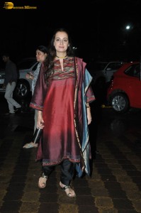 actress dia mirza stylish looks in desi style at a event