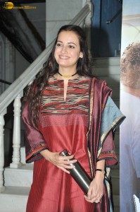 actress dia mirza stylish looks in desi style at a event