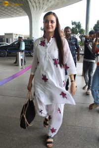 actress dia mirza sweet looks in a white salwar dress at airport