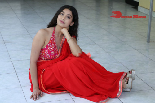 Digangana Suryavanshi (16)