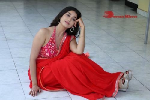 Telugu Actress Digangana Suryavanshi in a red saree